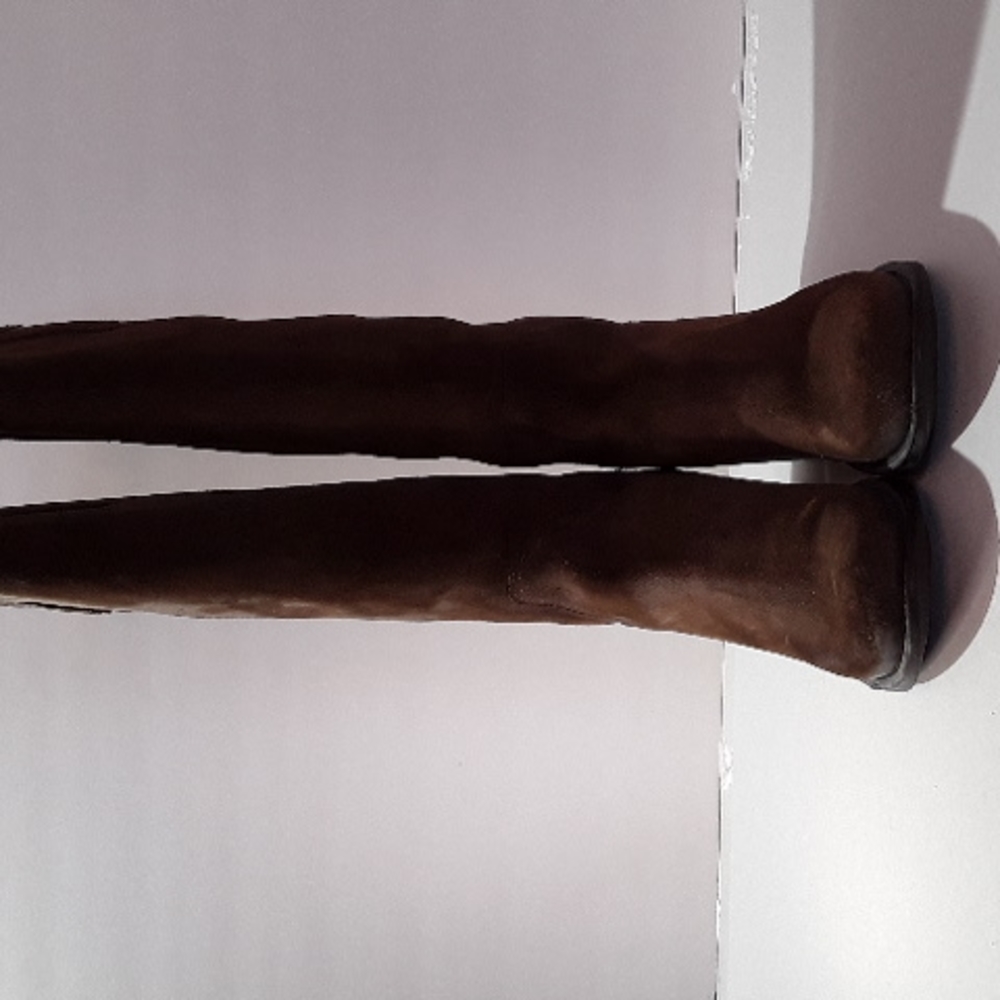 Dollhouse suede heeled boots 016